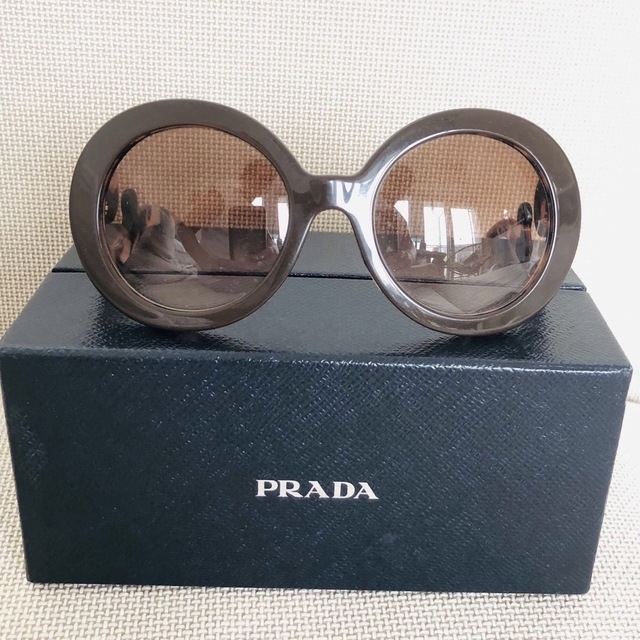 PRADA(プラダ)のPRADAサングラス　バロックサングラス  レディースのファッション小物(サングラス/メガネ)の商品写真