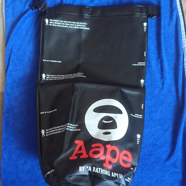 AAPE BY A BATHING APE(エーエイプバイアベイシングエイプ)のAape バッグ レディースのバッグ(メッセンジャーバッグ)の商品写真