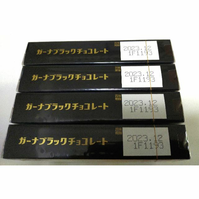 お値下げしました！ロッテ ガーナ ブラックチョコレート ４箱 食品/飲料/酒の食品(菓子/デザート)の商品写真