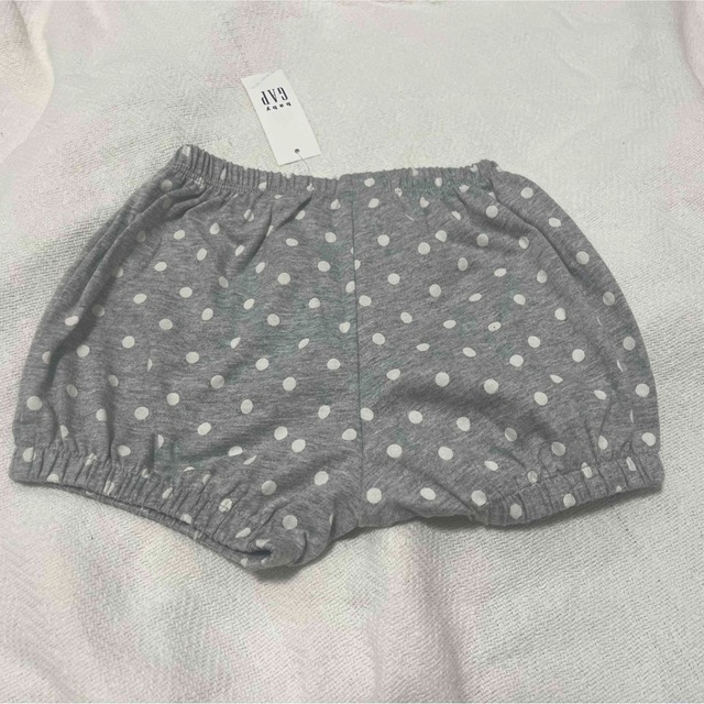 babyGAP(ベビーギャップ)のショートパンツ　カボチャパンツ　ベビーギャップ　100 キッズ/ベビー/マタニティのキッズ服女の子用(90cm~)(パンツ/スパッツ)の商品写真