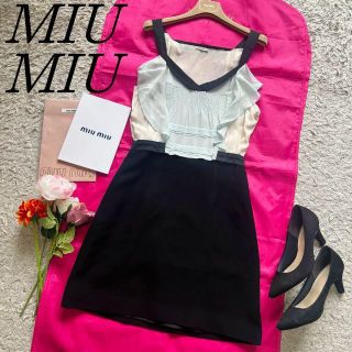 【良品】MIU MIU 膝丈フレアワンピース ブラック 半袖 36