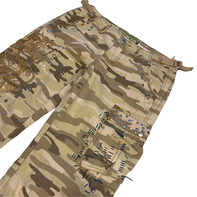 Miss Me Dragon Embroidered Gem Cargos | tradexautomotive.com
