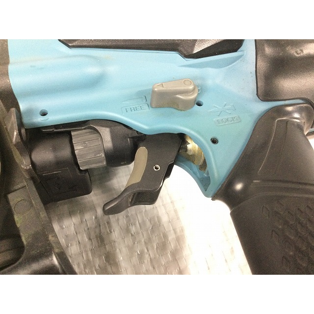日立 - ☆中古品 限定色☆HIKOKI ハイコーキ 90mm 高圧ロール釘 日立 - ☆中古品 限定色☆HIKOKI ハイコーキ 90mm 高圧ロール釘