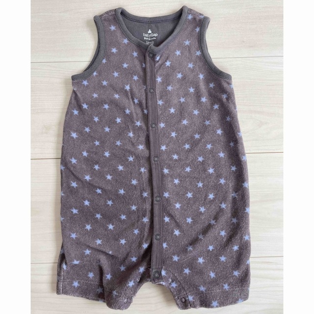 babyGAP(ベビーギャップ)の袖なしロンパース　60サイズ キッズ/ベビー/マタニティのベビー服(~85cm)(ロンパース)の商品写真