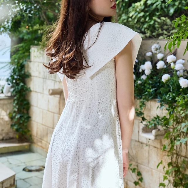新品タグ付きHer lip to Como Back Lace-Up Dress newbornbrainsociety.org
