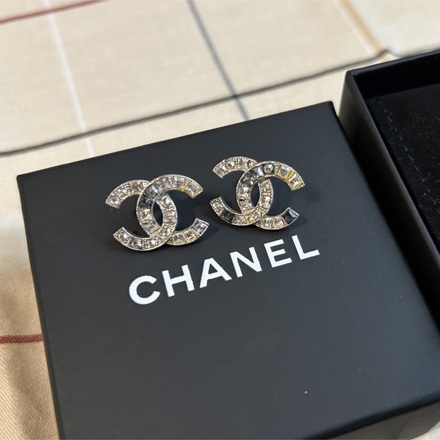 レディースCHANEL シャネル　ビジュー　ピアス　ストーン　ココマーク