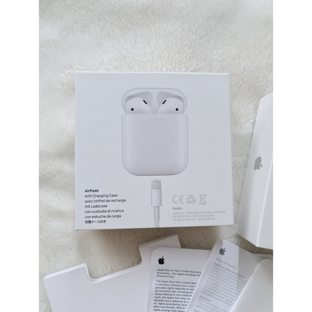 Apple(アップル)の【ジャンク品】Apple AirPods 第1世代  充電ケースなし スマホ/家電/カメラのオーディオ機器(ヘッドフォン/イヤフォン)の商品写真