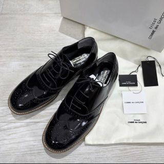 コムデギャルソン(COMME des GARCONS)の15aw 試着のみ トリコ ギャルソン エナメル ウイングチップ シューズ(その他)