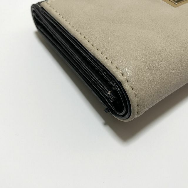 CECIL McBEE(セシルマクビー)のCECIL McBEE セシルマクビー 折り財布 ベージュ レディース レディースのファッション小物(財布)の商品写真
