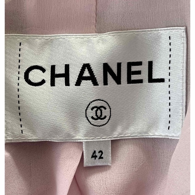 CHANEL(シャネル)のCHANEL2021年春夏コレクションツイードジャケット レディースのジャケット/アウター(テーラードジャケット)の商品写真