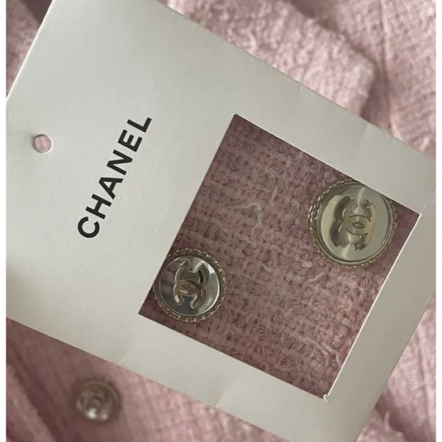 CHANEL(シャネル)のCHANEL2021年春夏コレクションツイードジャケット レディースのジャケット/アウター(テーラードジャケット)の商品写真