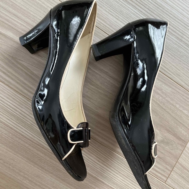 Salvatore Ferragamo - フェラガモ 黒 パンプス 7D の通販 by とまと