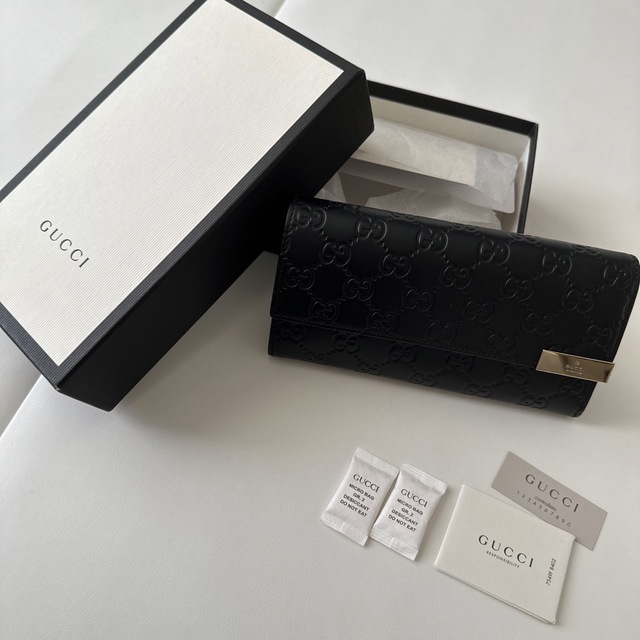 N16 美品☆ グッチ GUCCI 長財布 ブラック GG柄 レザー-