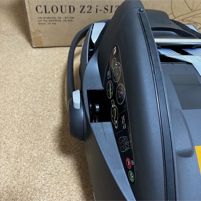 cybex(サイベックス)のcybex CloudZ2 i-Size 入手困難カラー！！ キッズ/ベビー/マタニティの外出/移動用品(自動車用チャイルドシート本体)の商品写真