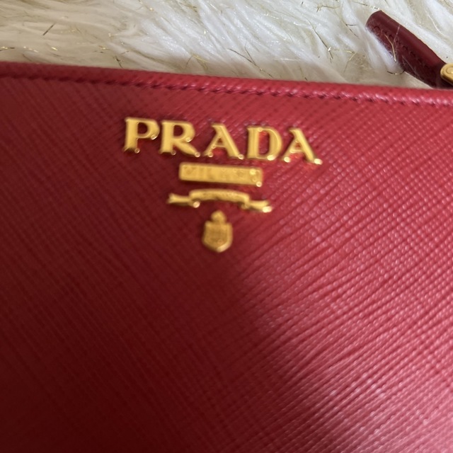 PRADA(プラダ)のPRADA 財布　新品未使用　 レディースのファッション小物(財布)の商品写真