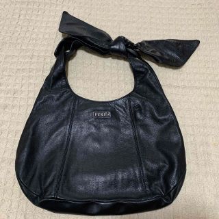 フルラ(Furla)のFURLA  フルラ　黒のリボンハンドバッグ(ハンドバッグ)