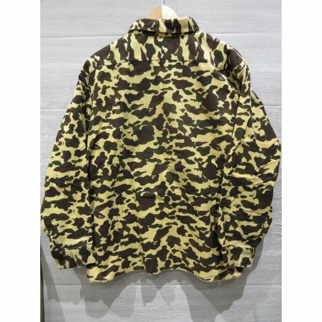 A BATHING APE(アベイシングエイプ)の[U5712]アベイシングエイプ ジップ 迷彩 シャツ Mサイズ メンズのトップス(シャツ)の商品写真