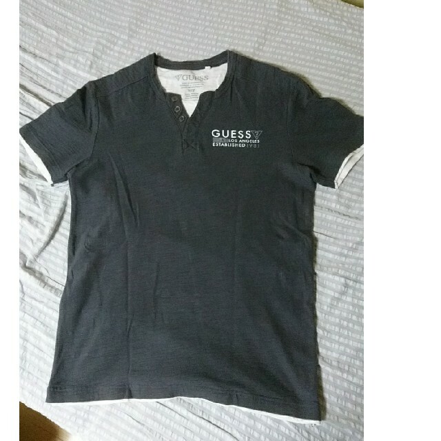 GUESS(ゲス)の「GUESS」Tシャツ‼️ メンズのトップス(Tシャツ/カットソー(半袖/袖なし))の商品写真