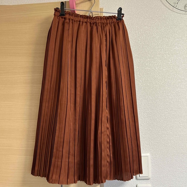 E hyphen world gallery(イーハイフンワールドギャラリー)のプリーツスカート レディースのスカート(ひざ丈スカート)の商品写真