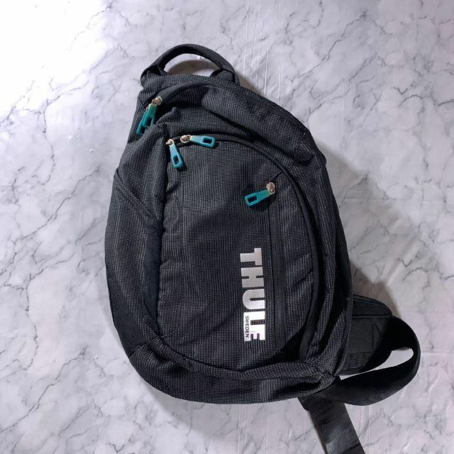 THULE - 00s THULE ワンショルダー スリング ボディバッグ 黒 y2kの THULE - 00s THULE ワンショルダー スリング ボディバッグ 黒 y2kの