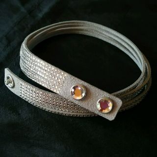 スワロフスキー(SWAROVSKI)の★スワロフスキー★スレイクブレスレット★グレー＊クリア★(ブレスレット/バングル)