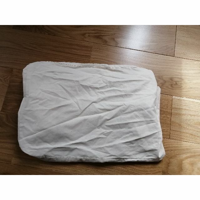 MUJI (無印良品)(ムジルシリョウヒン)のふとん袋 Sサイズ 50cm×25cm30cm 無印良品の羽根布団付属品 インテリア/住まい/日用品の収納家具(ケース/ボックス)の商品写真