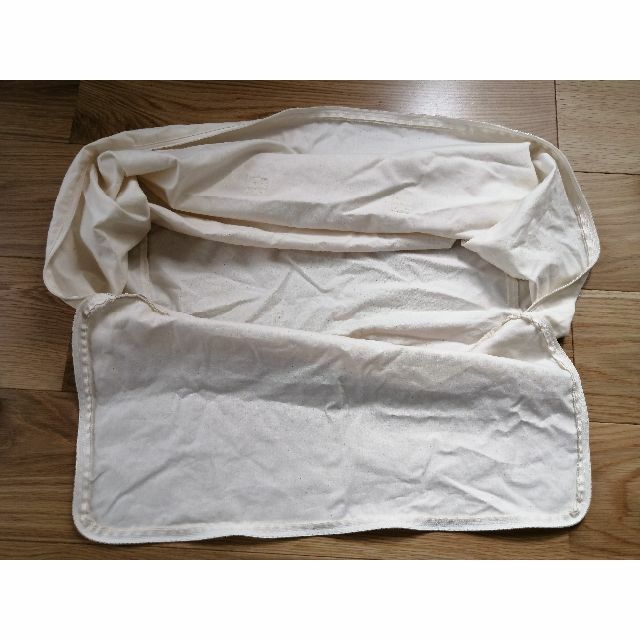 MUJI (無印良品)(ムジルシリョウヒン)のふとん袋 Sサイズ 50cm×25cm30cm 無印良品の羽根布団付属品 インテリア/住まい/日用品の収納家具(ケース/ボックス)の商品写真