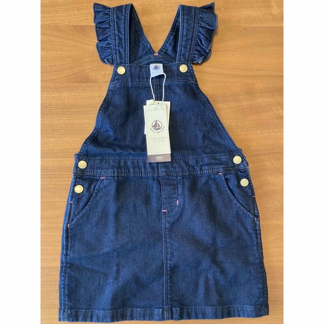 PETIT BATEAU(プチバトー)のプチバトー　デニム　ジャンパースカート　5ans キッズ/ベビー/マタニティのキッズ服女の子用(90cm~)(ワンピース)の商品写真