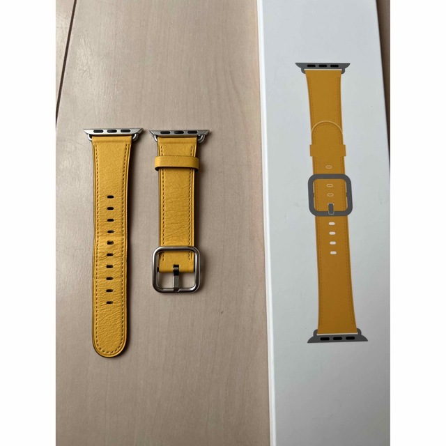 Apple(アップル)のApple Watch 38/40mm サンフラワークラシックバックル レディースのファッション小物(腕時計)の商品写真