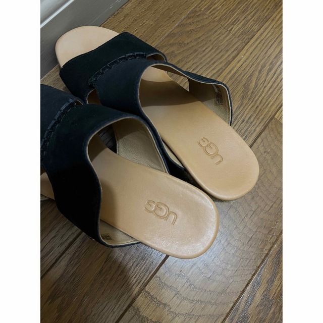 美品　UGG サンダル 3