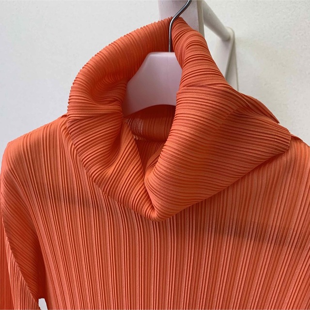 PLEATS PLEASE ISSEY MIYAKE  トップス　未使用