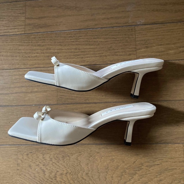 【韓国】スクエアトゥ　リボン　ミュール レディースの靴/シューズ(サンダル)の商品写真