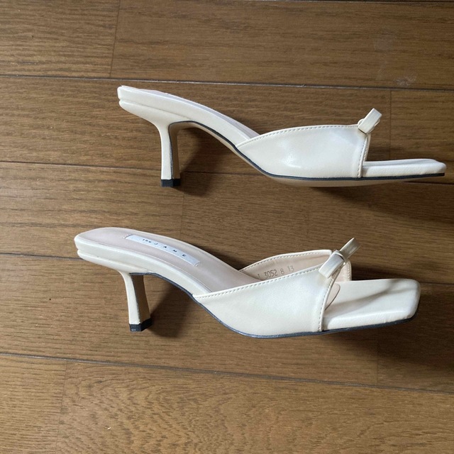 【韓国】スクエアトゥ　リボン　ミュール レディースの靴/シューズ(サンダル)の商品写真