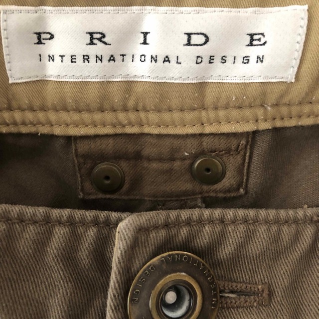 PRIDE(プライド)のちあら46tiarg46様専用【PRIDE】クロップドパンツ レディースのパンツ(クロップドパンツ)の商品写真