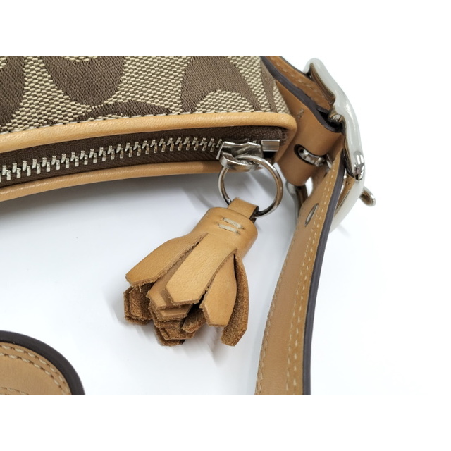 COACH - COACH セミショルダーバッグ シグネチャー キャンバス COACH - COACH セミショルダーバッグ シグネチャー キャンバス
