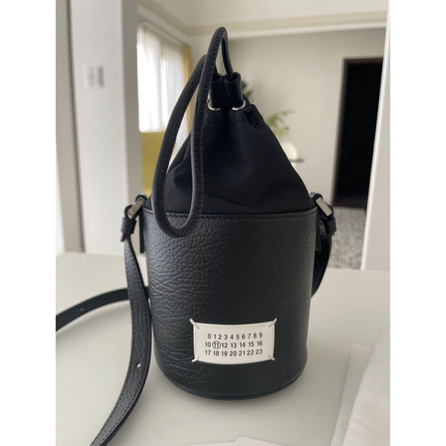 Maison Martin Margiela(マルタンマルジェラ)の2回使用　MAISON MARGIELA バケットバッグ ショルダーバッグ レディースのバッグ(ショルダーバッグ)の商品写真