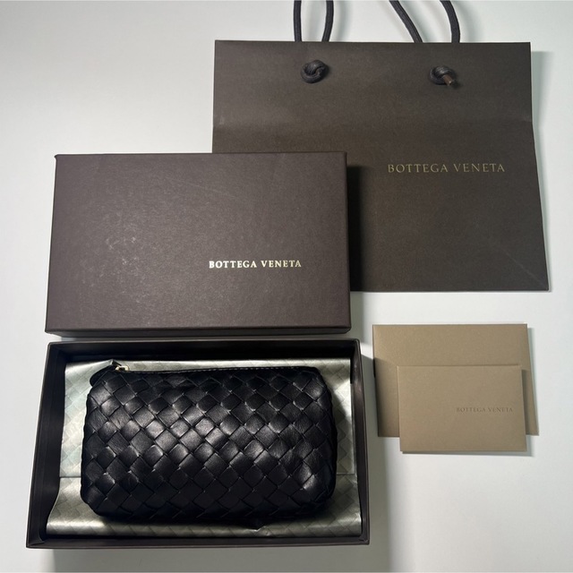 未使用　BOTTEGA VENETA ポーチ　イタリア製