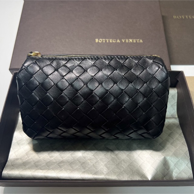 未使用　BOTTEGA VENETA ポーチ　イタリア製