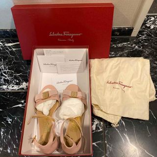 サルヴァトーレフェラガモ(Salvatore Ferragamo)のフェラガモ　サンダル(サンダル)