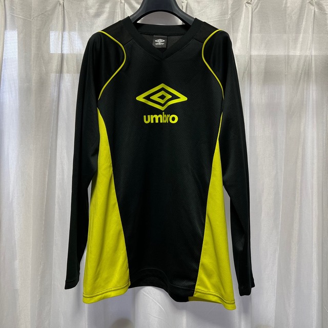 UMBRO(アンブロ)のumbro スポーツ/アウトドアのサッカー/フットサル(その他)の商品写真