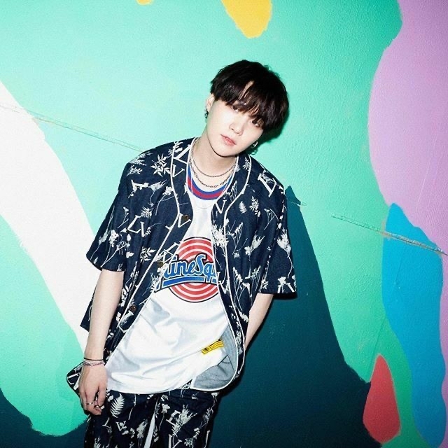 ◦ Louis Vuitton #SUGA —