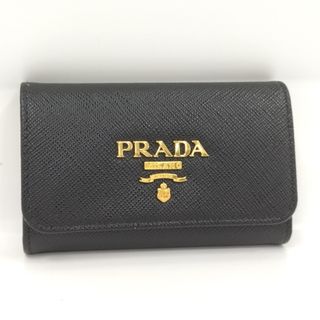 プラダ(PRADA)のPRADA キーケース サフィアーノ ネロ レザー ブラック ピンク(キーケース)