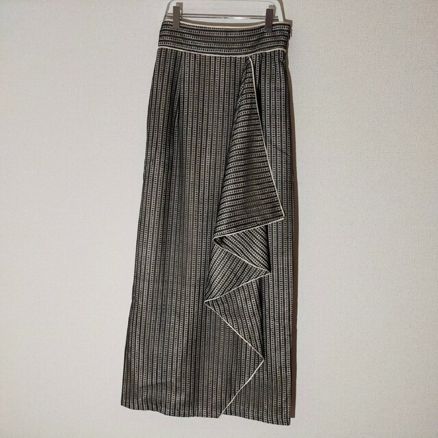 TODAYFUL(トゥデイフル)のlouren stripe lace wrap pencil skirt レディースのスカート(ロングスカート)の商品写真