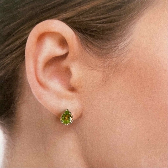 ソルボワ 天然 ペリドット ピアス 計2.00ct PT900 | mcshoescolombia