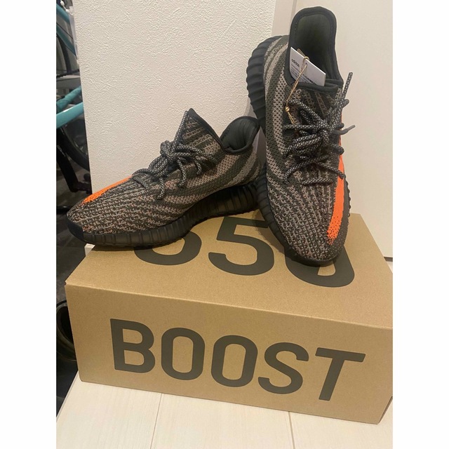 adidas イージーブースト　YEEZY BOOST 350 V2 ベルーガ