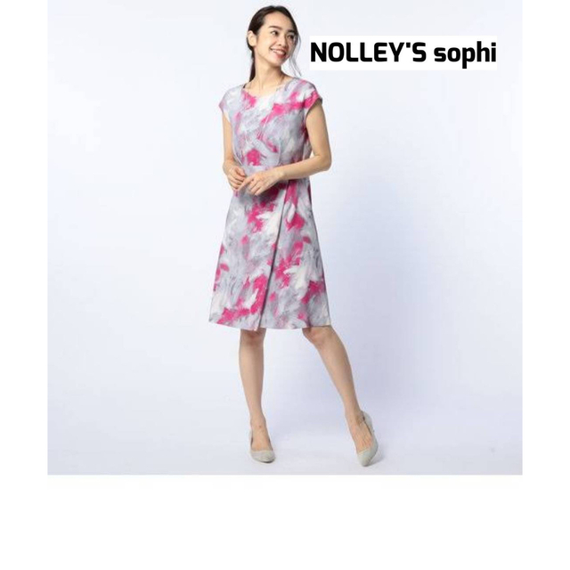 NOLLEY'S sophi(ノーリーズソフィー)のNOLLEY'S sophi ノーリーズソフィ サテンプリントワンピース レディースのワンピース(ひざ丈ワンピース)の商品写真