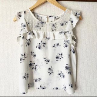 ドゥアルシーヴ(Doux archives)の新品♡フラワーノースリーブブラウス(シャツ/ブラウス(半袖/袖なし))