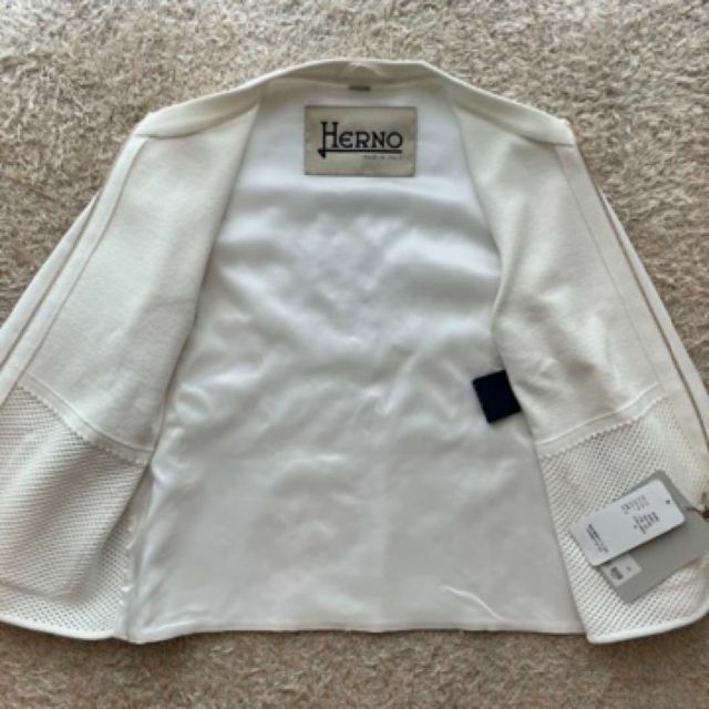 未使用】HERNO ノーカラージャケット ジップブルゾン ホワイト 42-