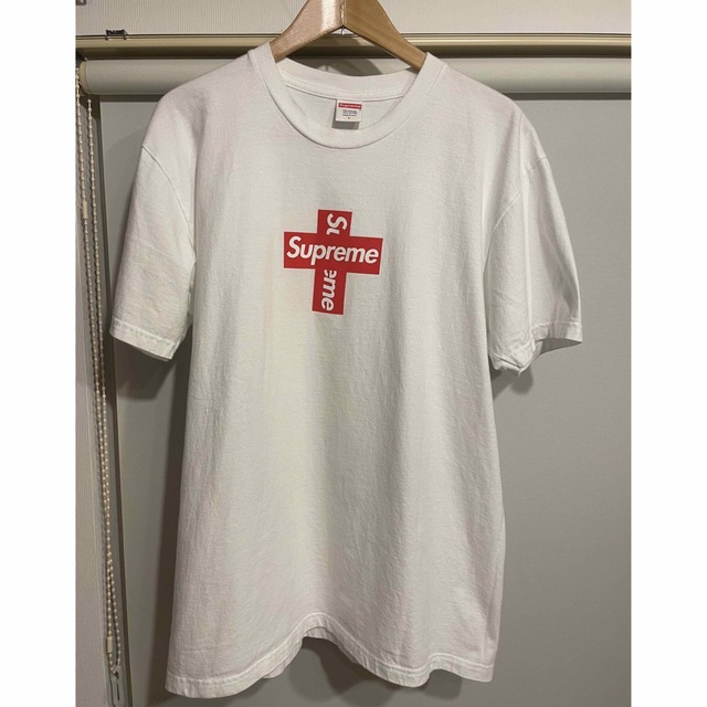 Supreme(シュプリーム)のSupreme Cross Box Logo Tee White シュプリーム メンズのトップス(Tシャツ/カットソー(半袖/袖なし))の商品写真