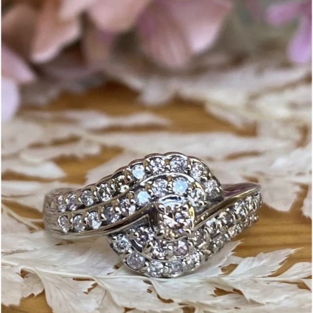 ご専用　0.56ct  ピンクダイヤモンド　pt900 レディースのアクセサリー(リング(指輪))の商品写真